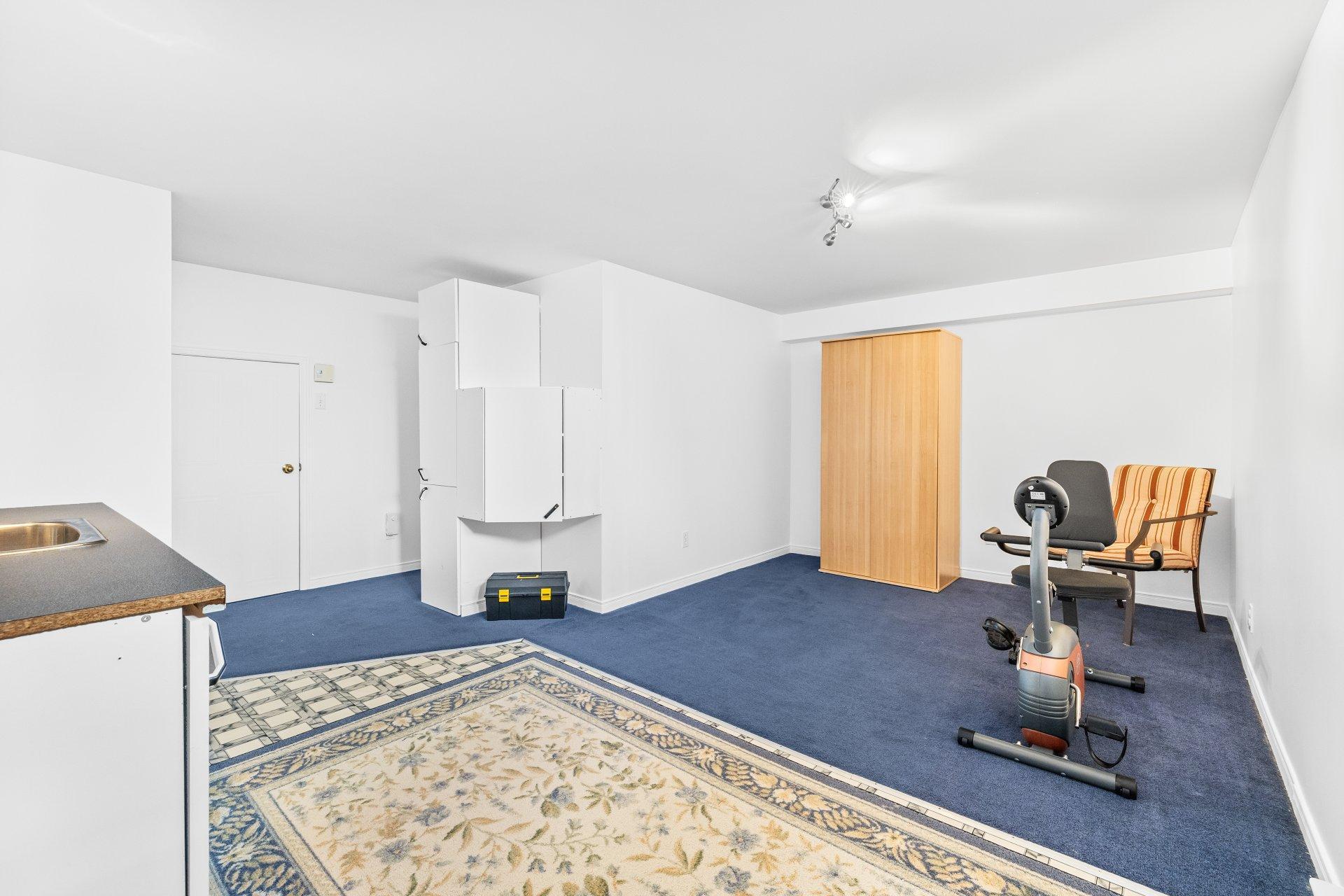 









4124


Av. de la Renaissance

,
Laval (Sainte-Rose),




QC
H7L3X2

