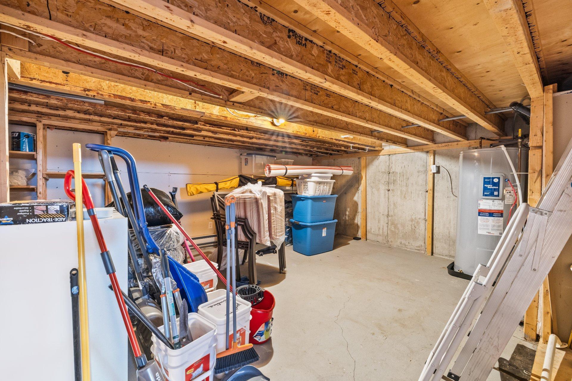 









4124


Av. de la Renaissance

,
Laval (Sainte-Rose),




QC
H7L3X2

