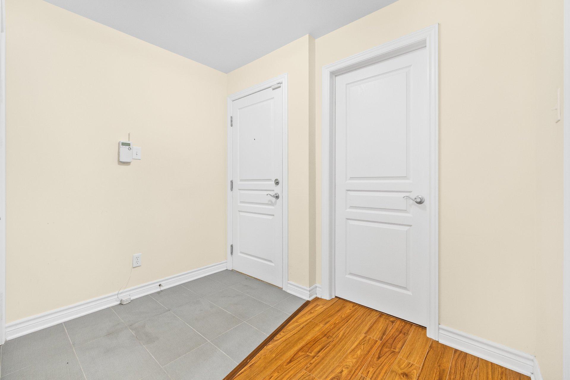 









1310


Ch. du Coteau-Rouge

, 3,
Longueuil (Le Vieux-Longueuil),




QC
J4K1X7

