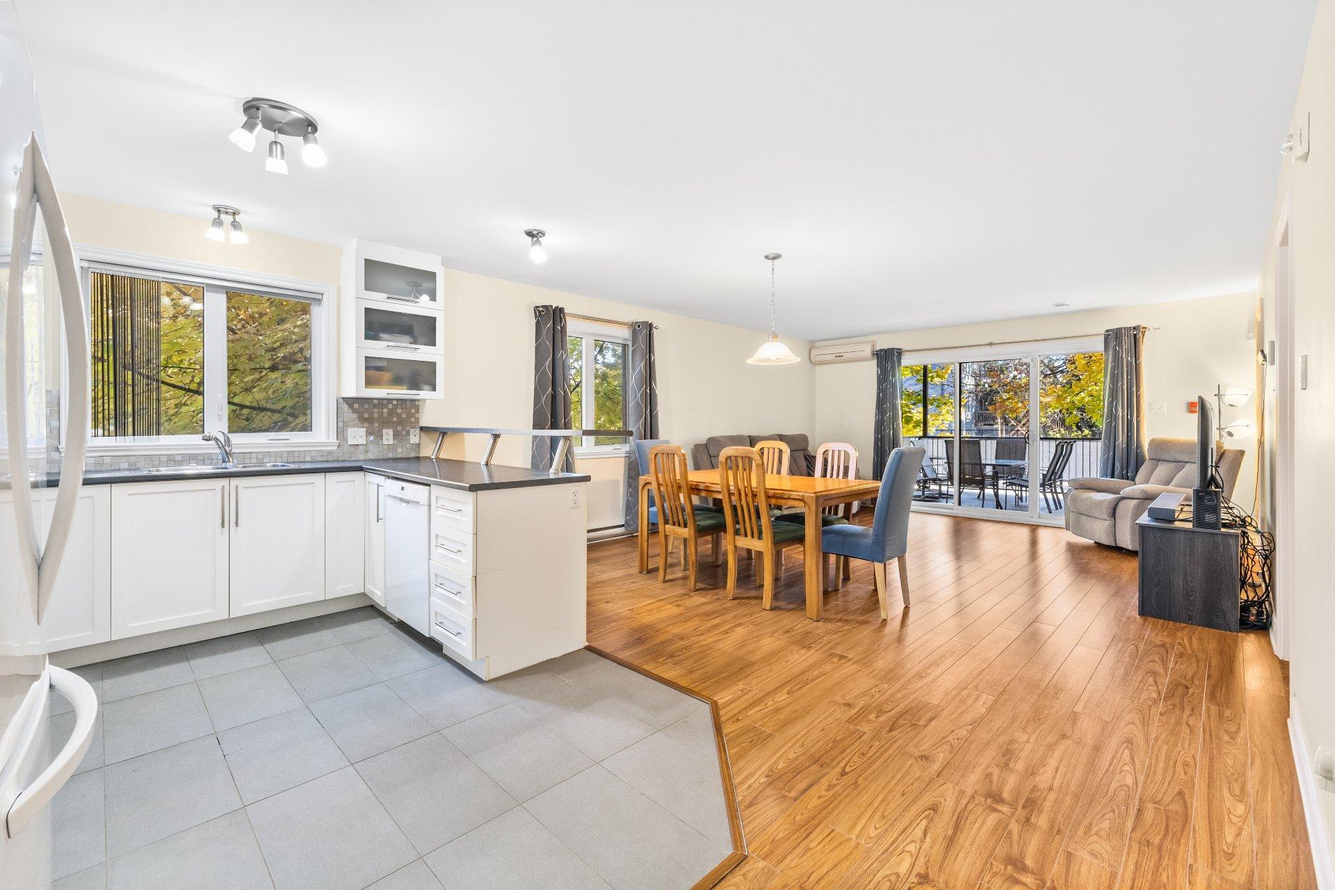 









1310


Ch. du Coteau-Rouge

, 3,
Longueuil (Le Vieux-Longueuil),




QC
J4K1X7

