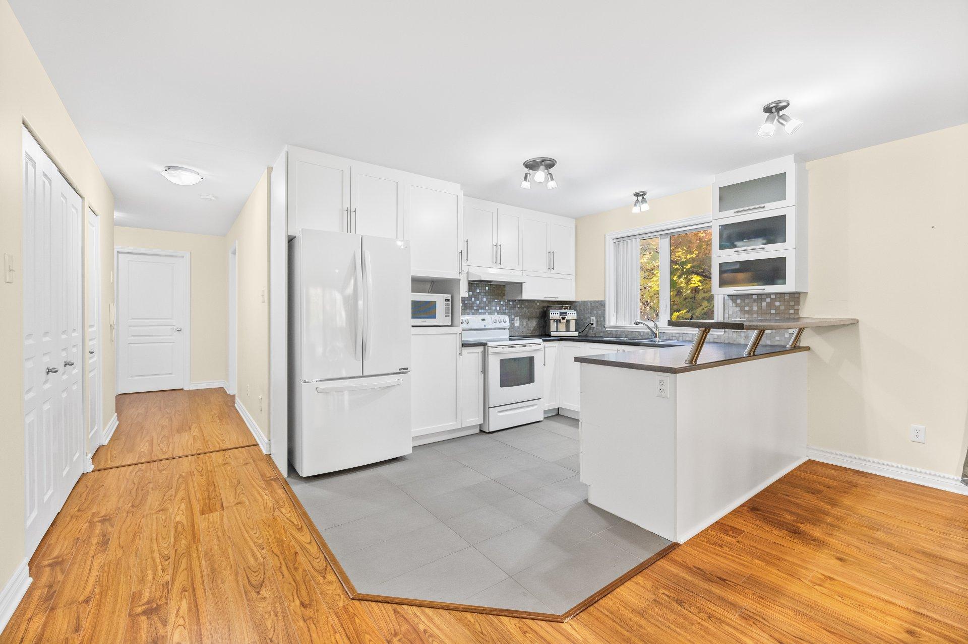 









1310


Ch. du Coteau-Rouge

, 3,
Longueuil (Le Vieux-Longueuil),




QC
J4K1X7

