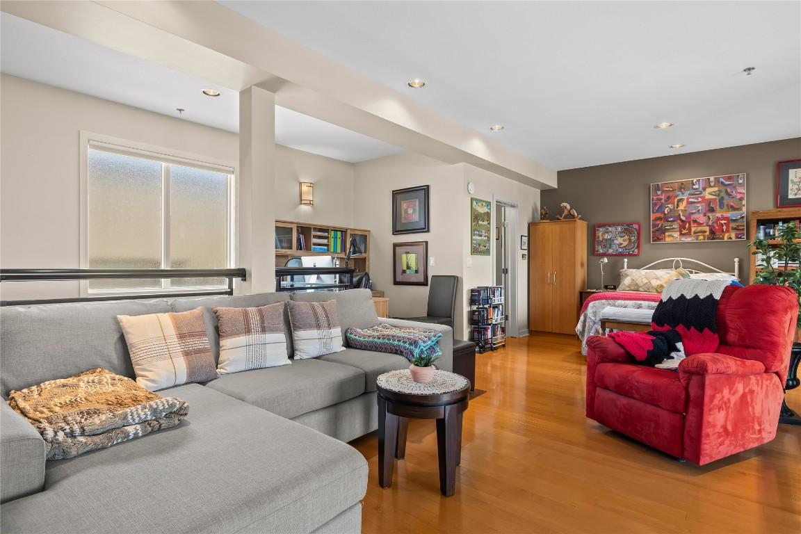 









1331


Ellis

Street, 423,
Kelowna,




BC
V1Y 1Z9

