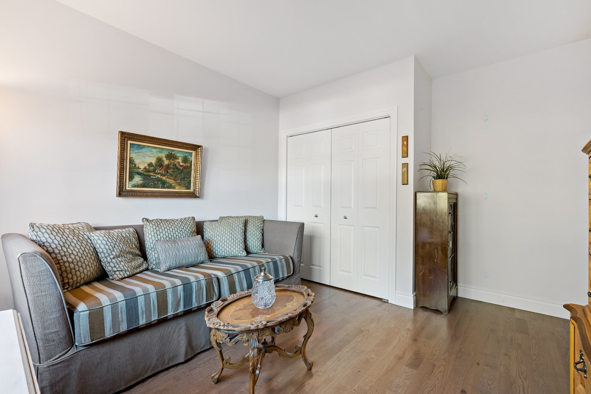 









1440


Rue Deguire

, 205,
Mont-Tremblant,




QC
J8E3C4

