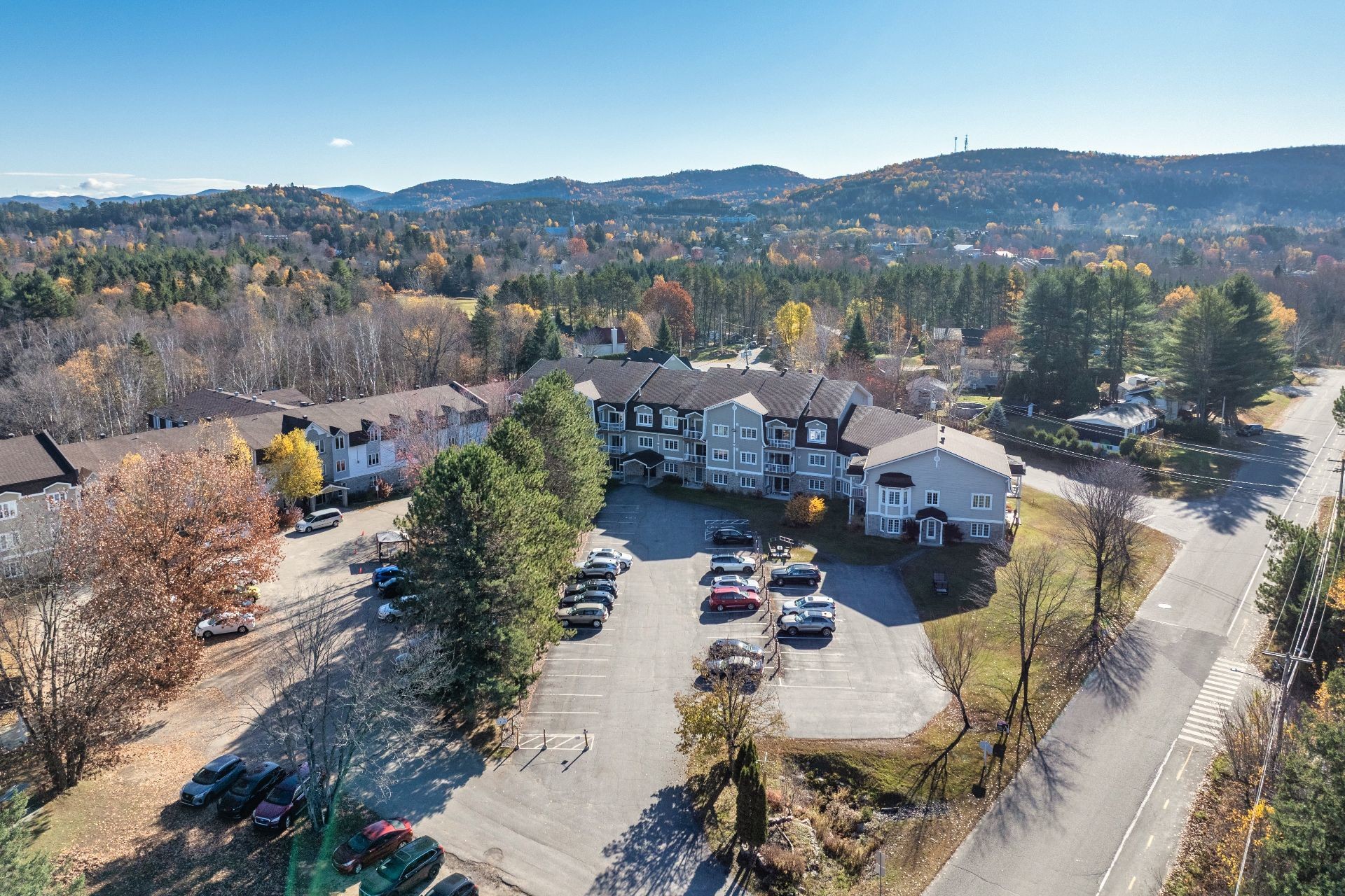 









1440


Rue Deguire

, 205,
Mont-Tremblant,




QC
J8E3C4

