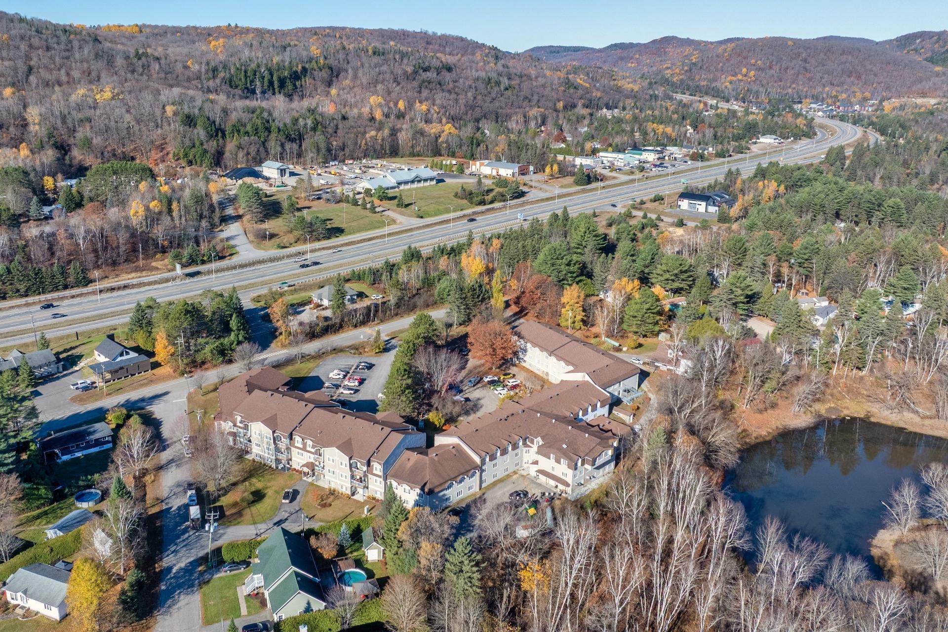 









1440


Rue Deguire

, 205,
Mont-Tremblant,




QC
J8E3C4

