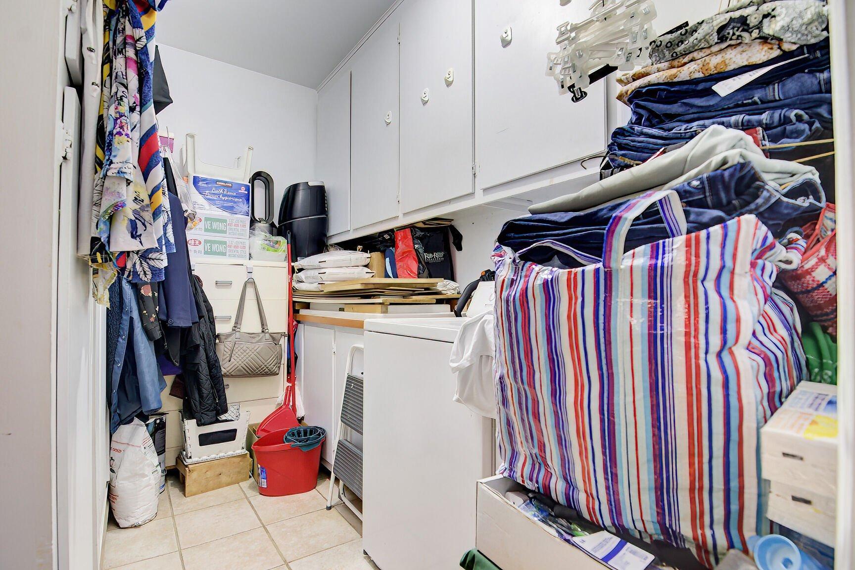 









10540

 - 10542


Av. Papineau

,
Montréal (Ahuntsic-Cartierville),




QC
H2B2A5

