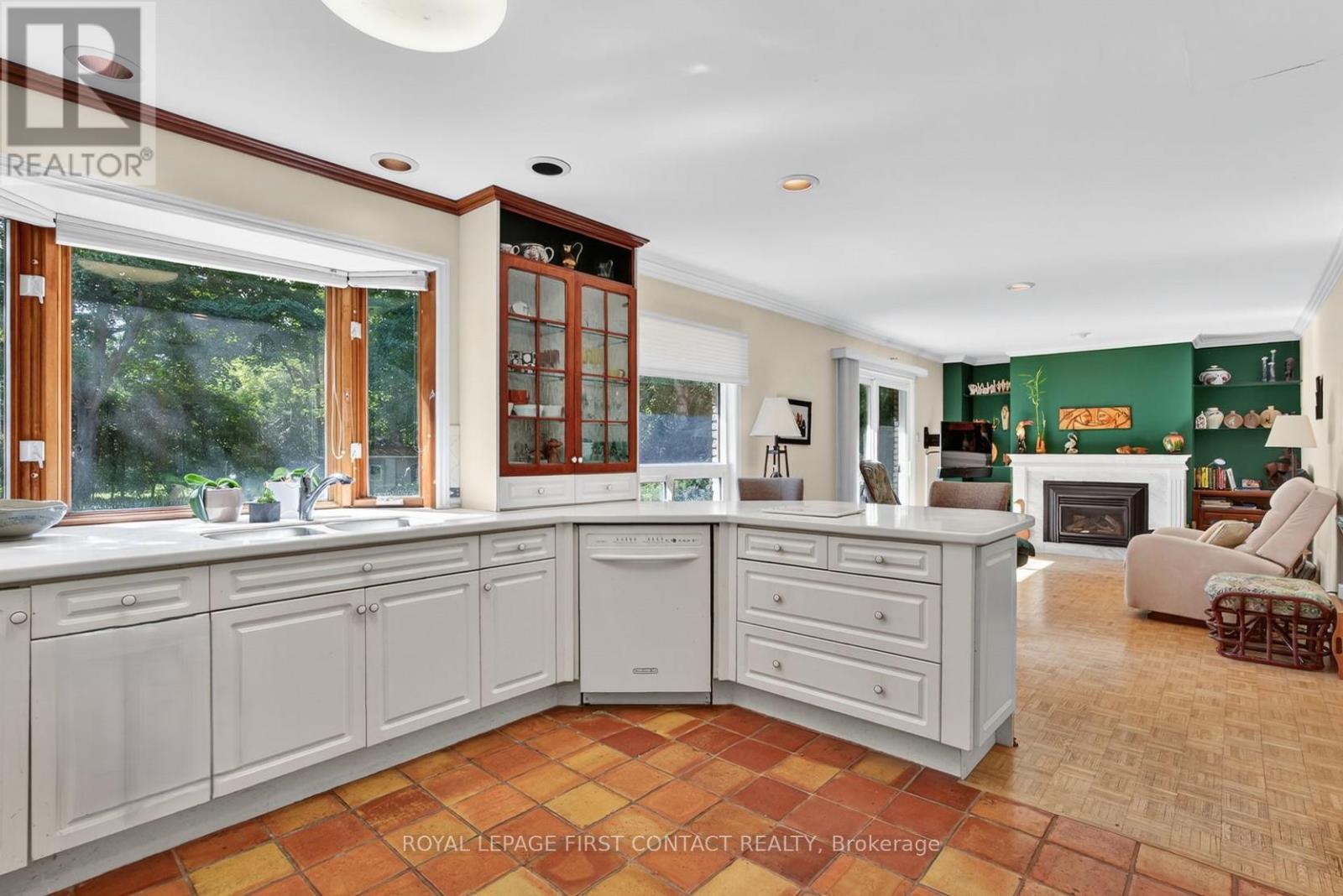 












7 MAPLECREST ROAD

,
Springwater,




Ontario
L9X0P8

