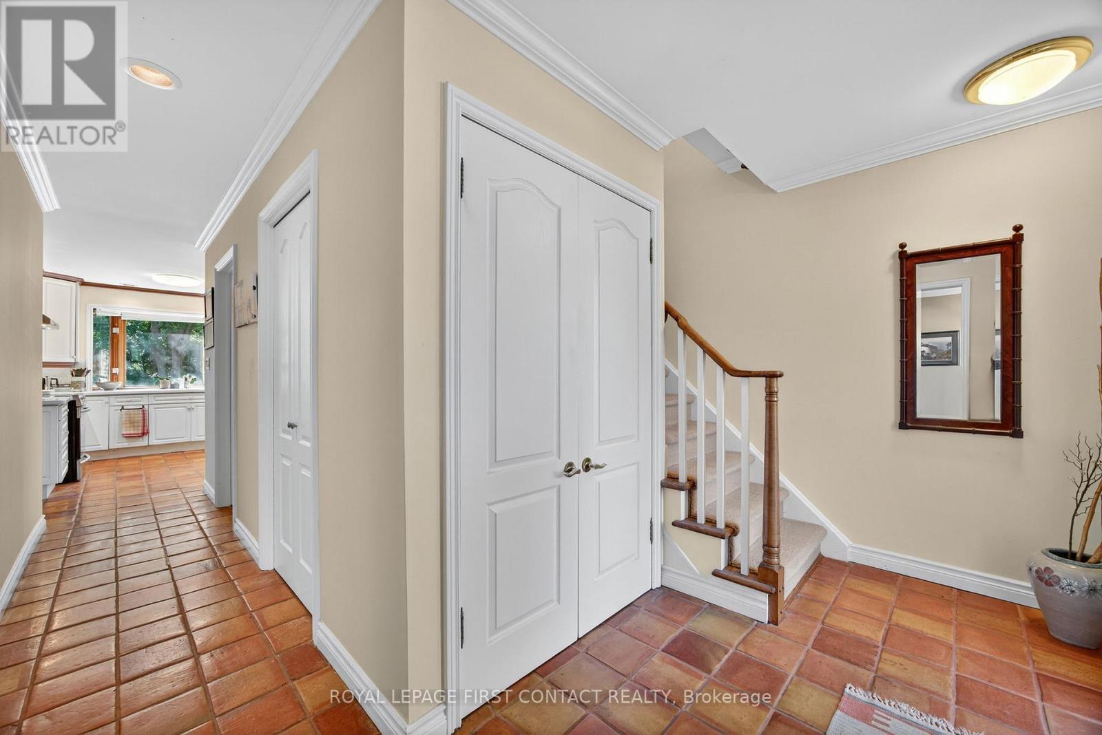 












7 MAPLECREST ROAD

,
Springwater,




Ontario
L9X0P8

