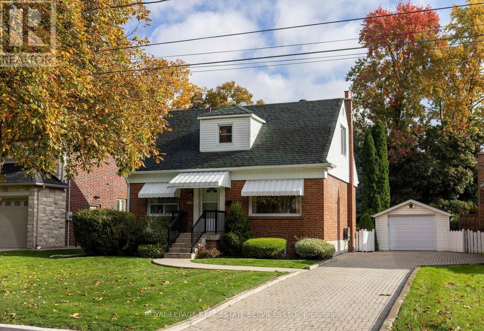 












15 BURNELM DRIVE

,
Toronto,




Ontario
M9B4N2

