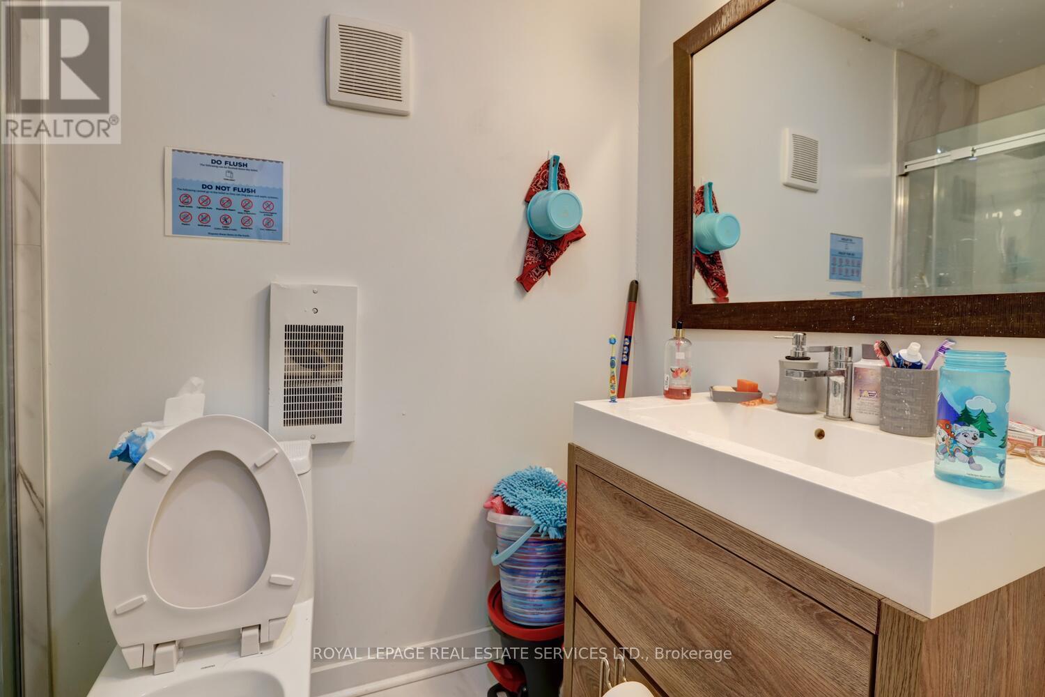 












894 COLLEGE STREET

,
Toronto,




Ontario
M6H1A4

