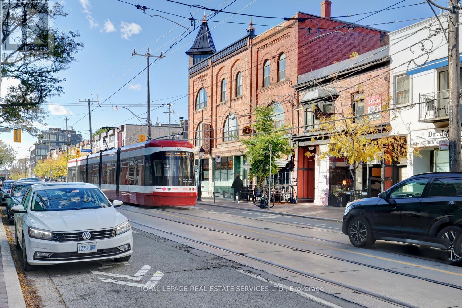 












894 COLLEGE STREET

,
Toronto,




Ontario
M6H1A4

