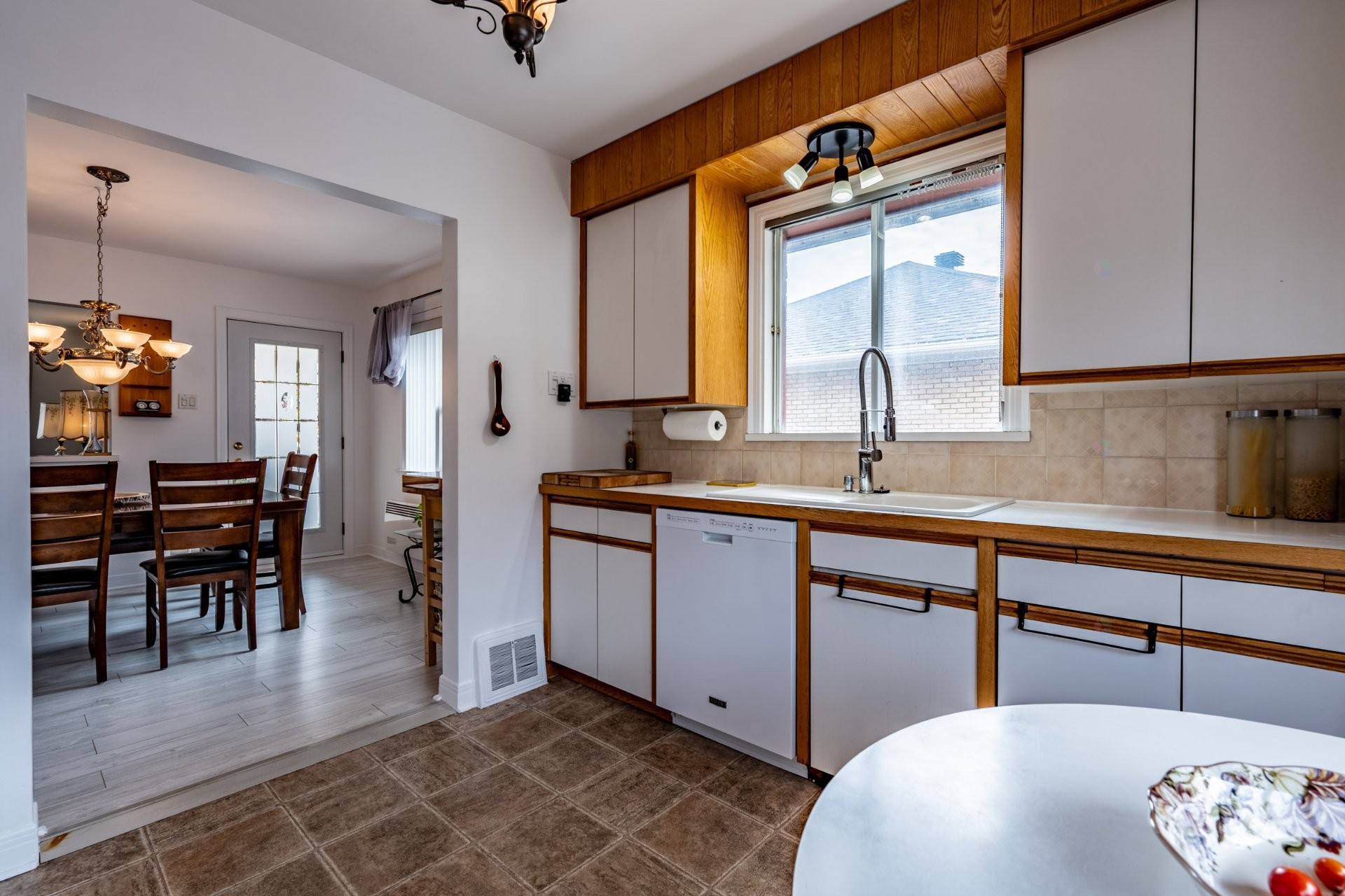 









235


Rue de la Madone

,
Trois-Rivières,




QC
G8T4Z2

