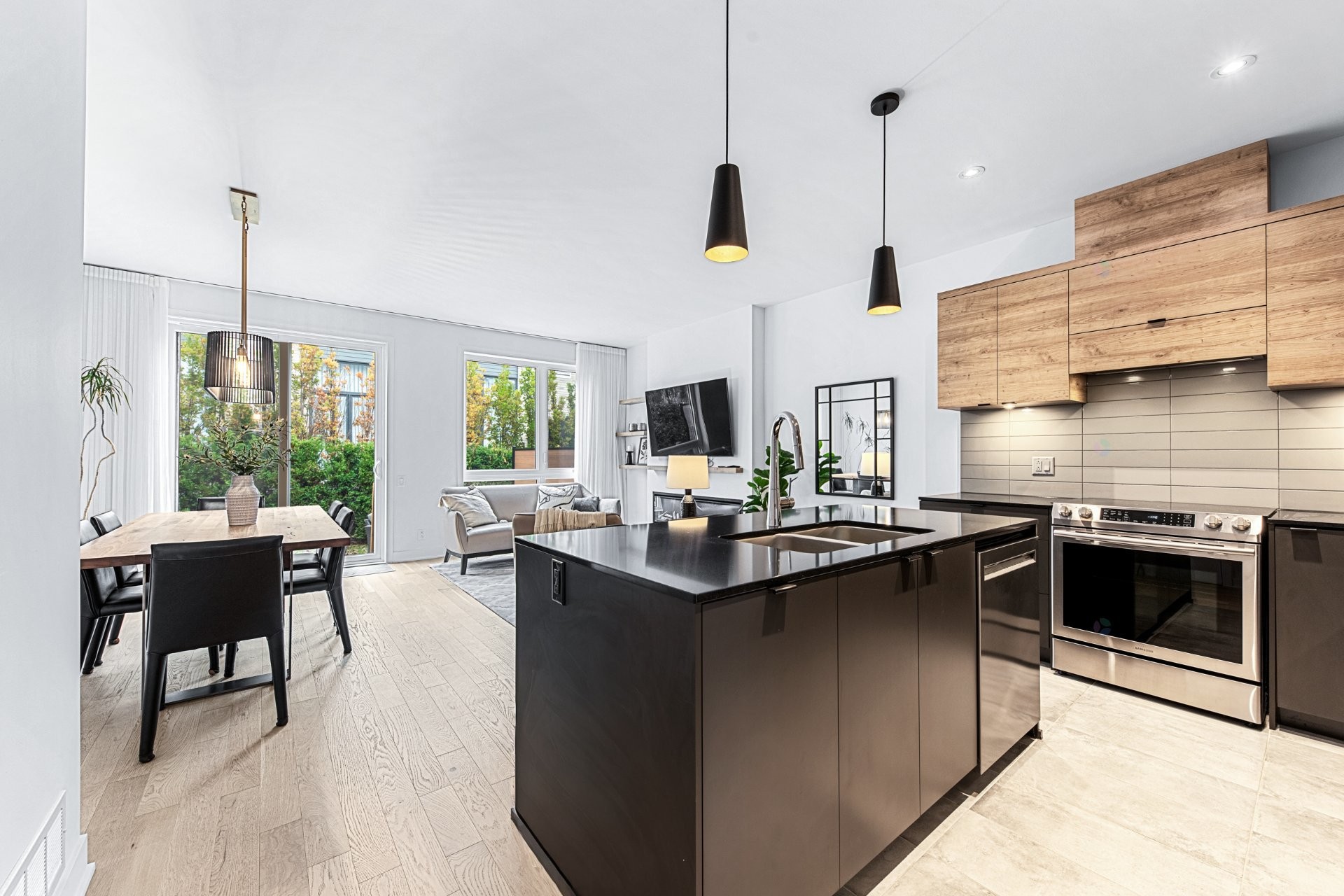 









14


Place Boulay

,
Saint-Basile-le-Grand,




QC
J3N0C6

