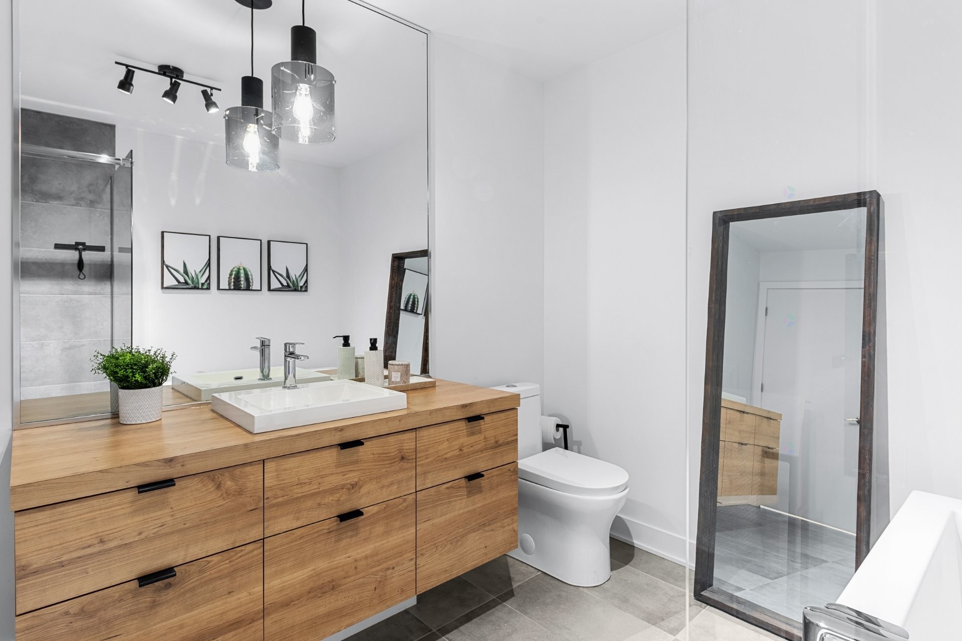 









14


Place Boulay

,
Saint-Basile-le-Grand,




QC
J3N0C6

