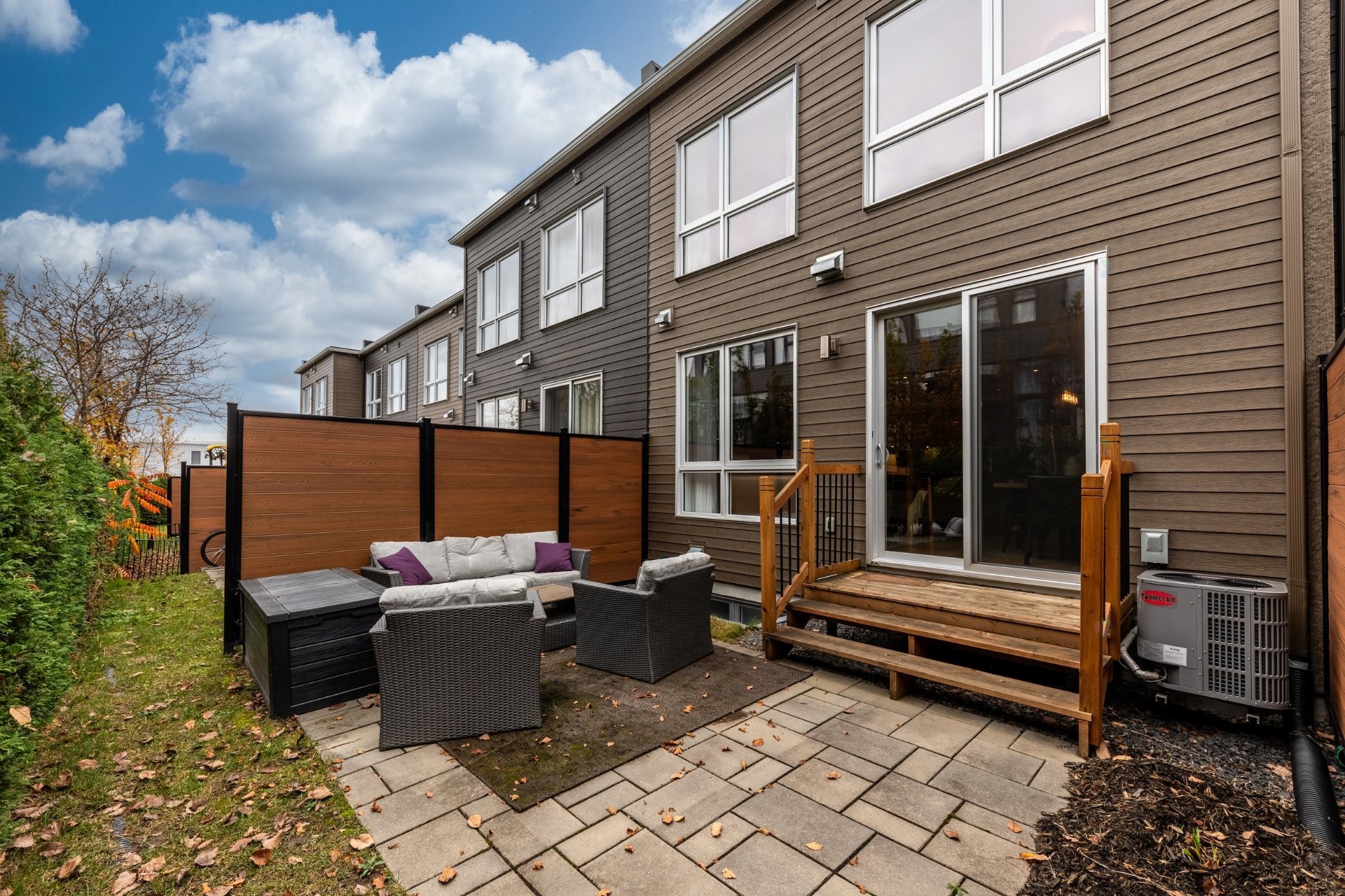 









14


Place Boulay

,
Saint-Basile-le-Grand,




QC
J3N0C6

