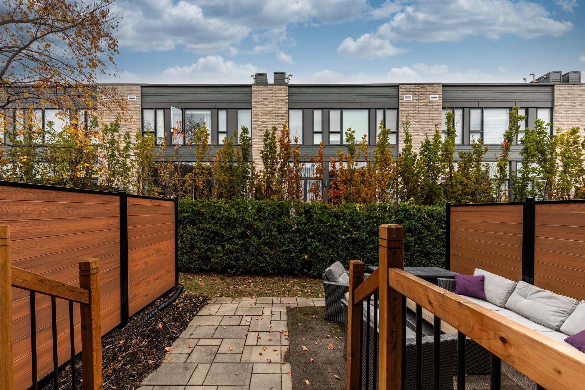 









14


Place Boulay

,
Saint-Basile-le-Grand,




QC
J3N0C6

