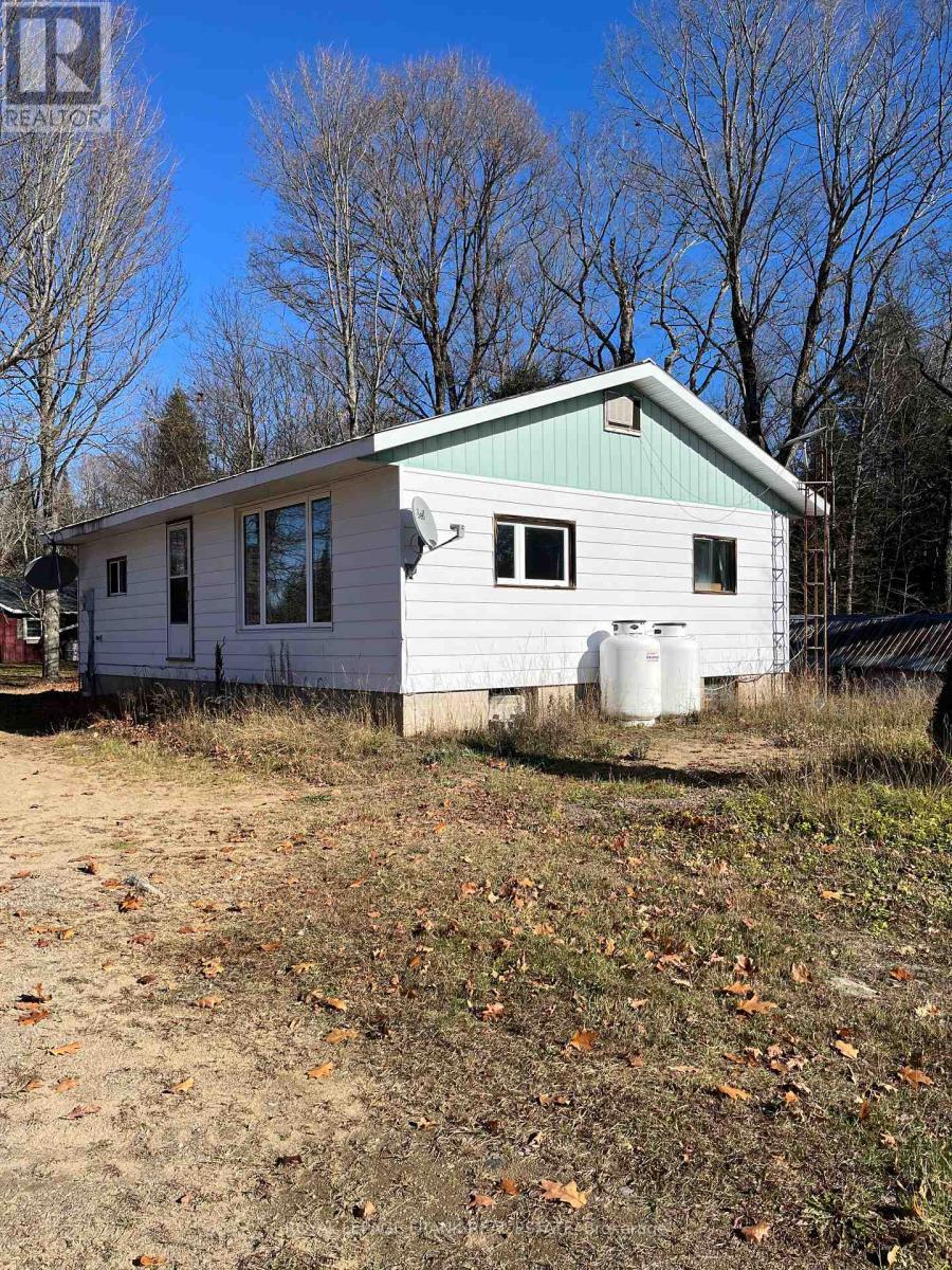 












27668 HWY 28

,
Faraday,




Ontario
K0L1C0


