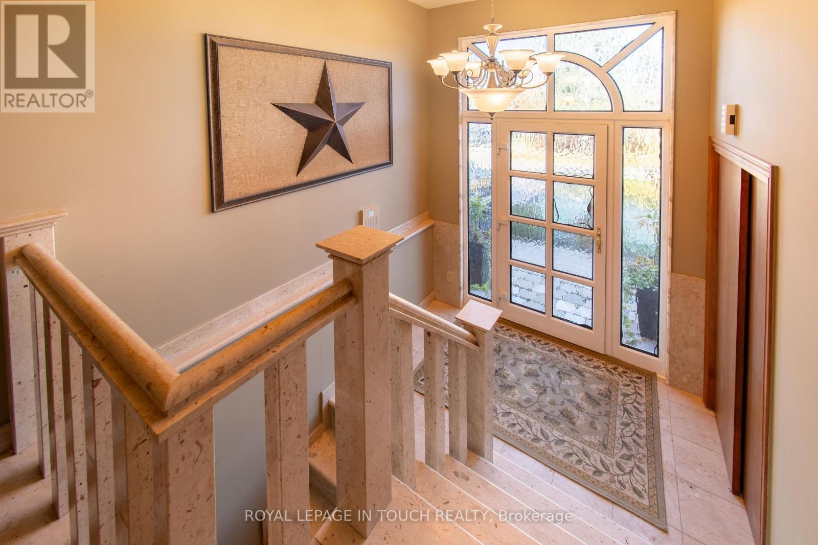 












21 ROBINS POINT ROAD

,
Tay,




Ontario
L0K2A0

