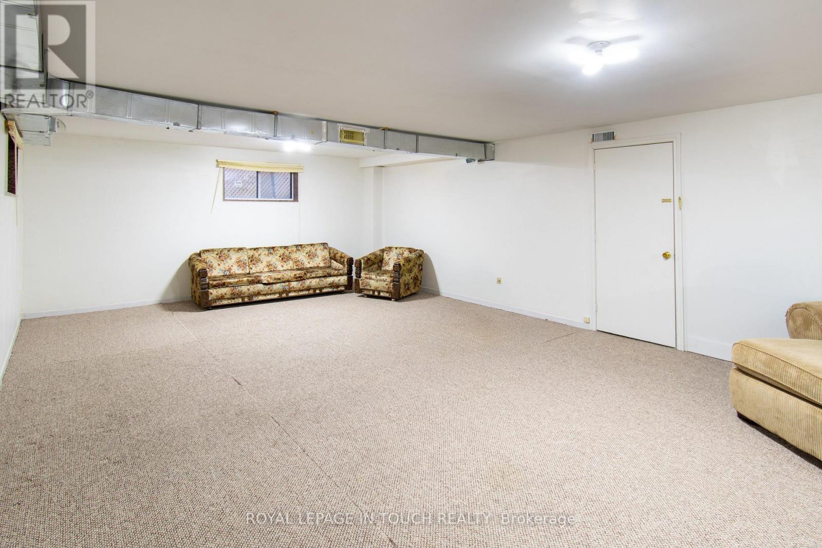 












21 ROBINS POINT ROAD

,
Tay,




Ontario
L0K2A0

