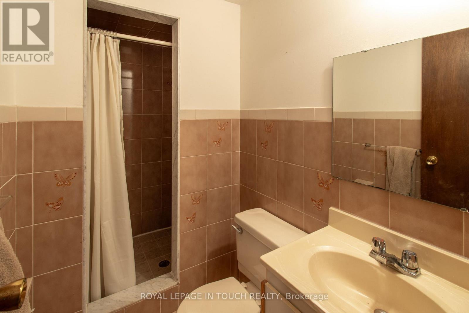 












21 ROBINS POINT ROAD

,
Tay,




Ontario
L0K2A0

