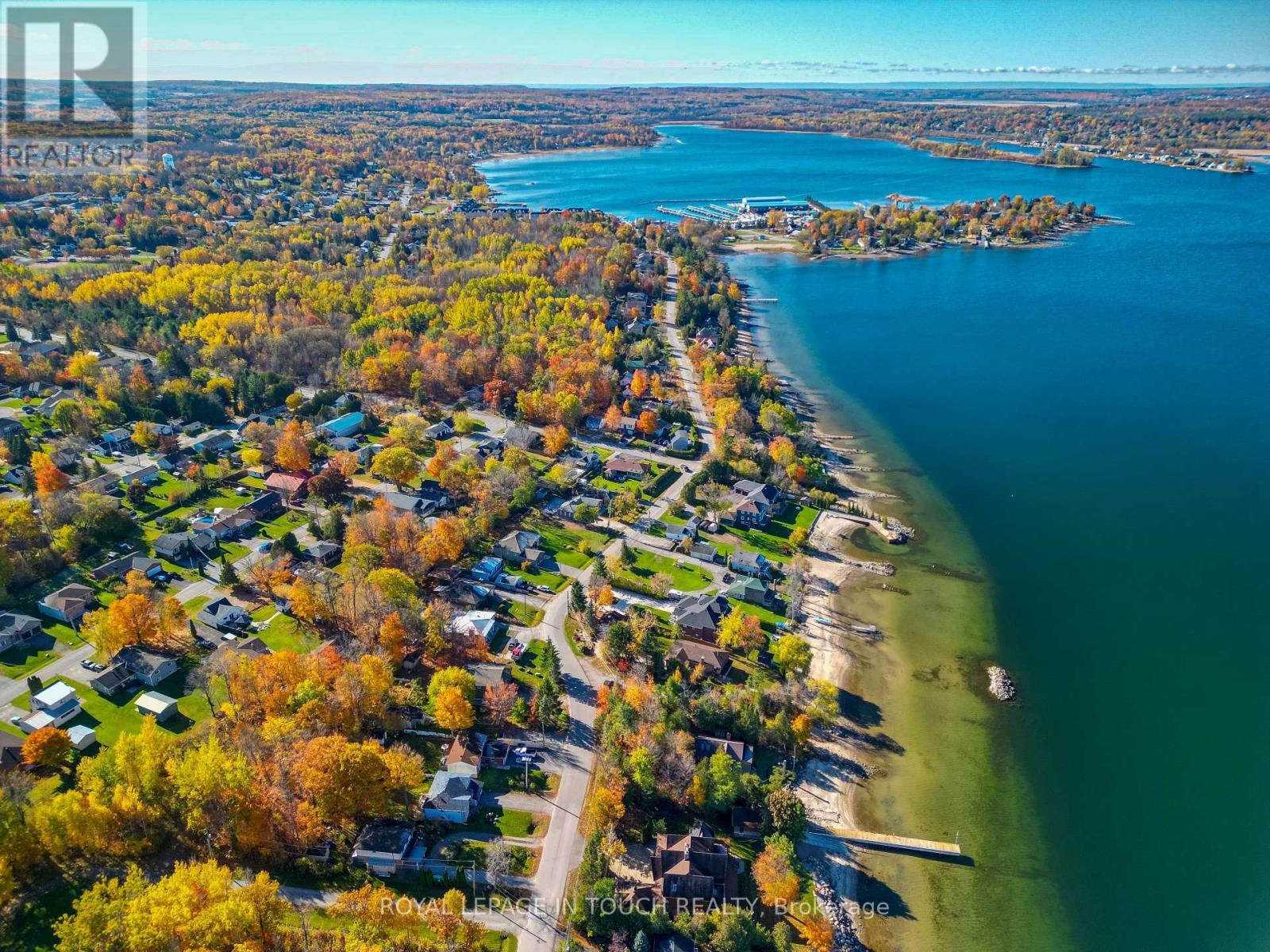 












21 ROBINS POINT ROAD

,
Tay,




Ontario
L0K2A0

