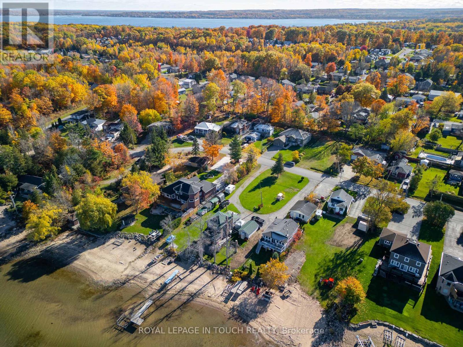 












21 ROBINS POINT ROAD

,
Tay,




Ontario
L0K2A0

