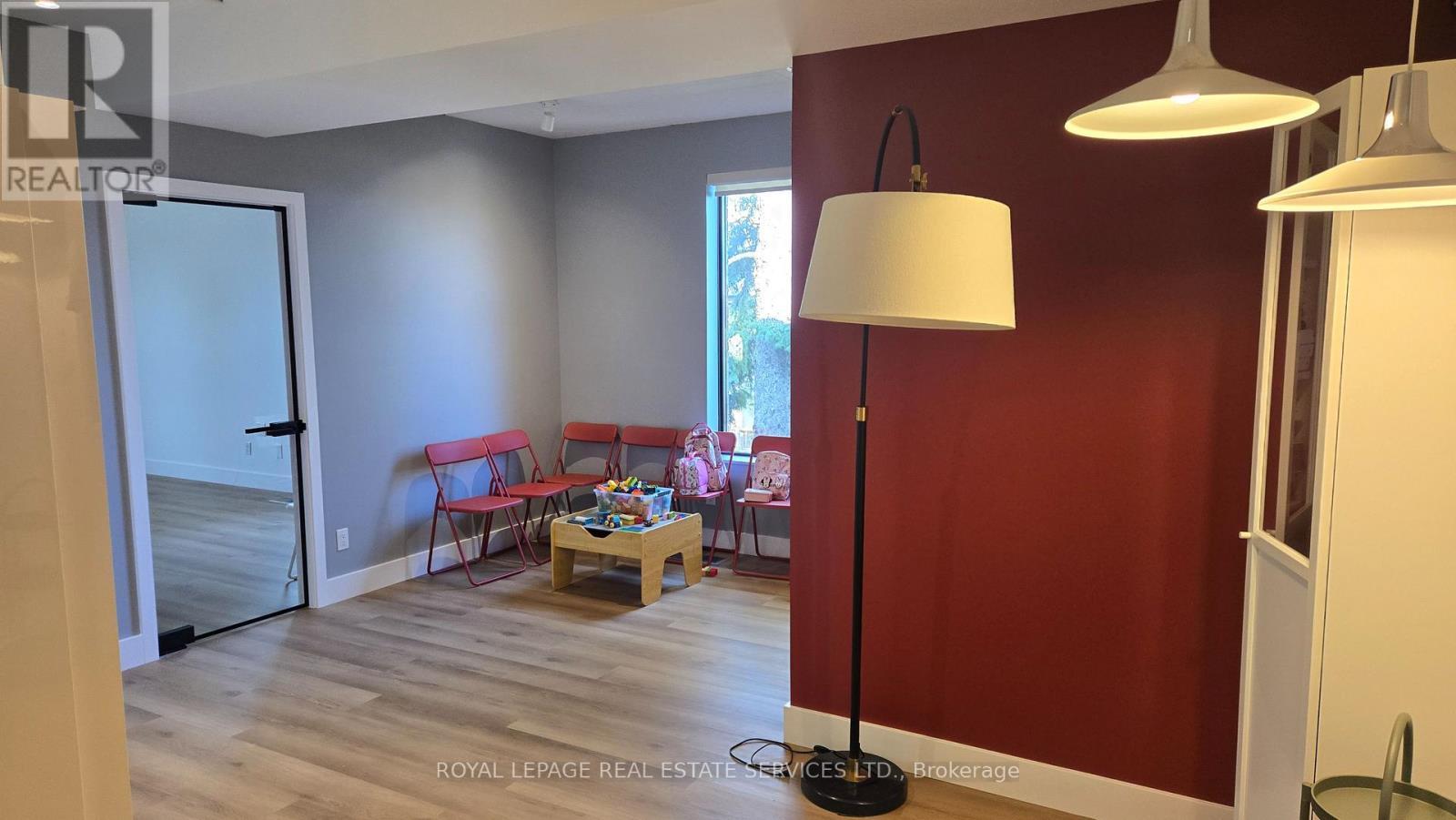 












200A - 770 BROWNS LINE

,
Toronto,




Ontario
M8W3W2

