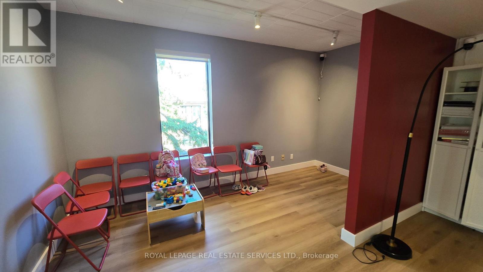 












200B - 770 BROWNS LINE

,
Toronto,




Ontario
M8W3W2

