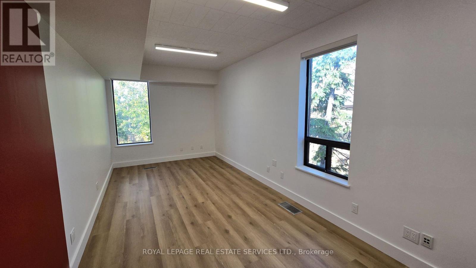 












200B - 770 BROWNS LINE

,
Toronto,




Ontario
M8W3W2

