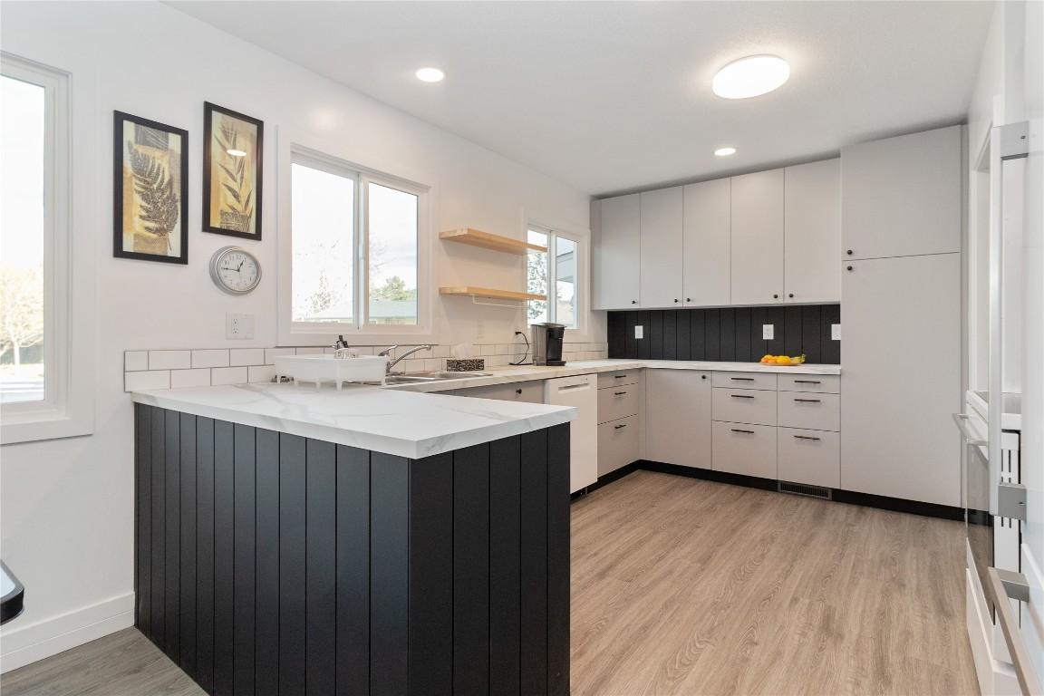 









1352


Alder

Court,
Kelowna,




BC
V1Y 3P9

