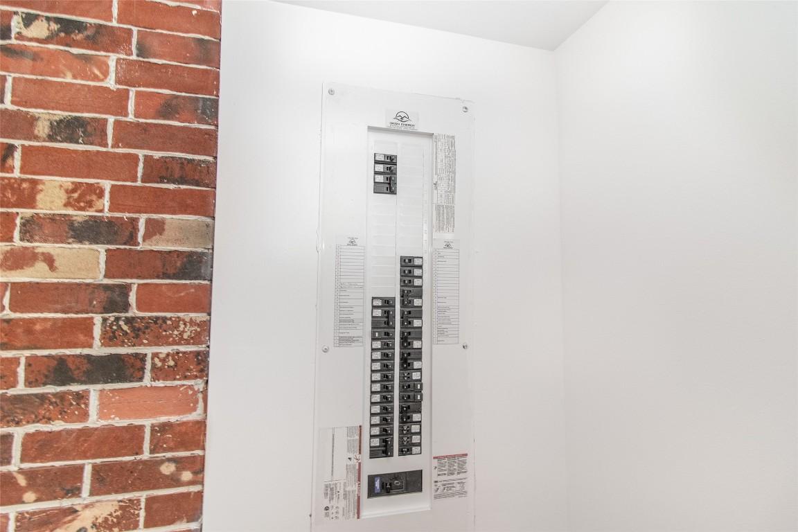 









1352


Alder

Court,
Kelowna,




BC
V1Y 3P9

