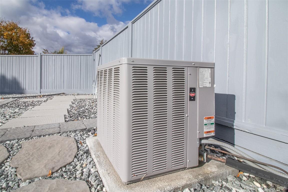 









1352


Alder

Court,
Kelowna,




BC
V1Y 3P9

