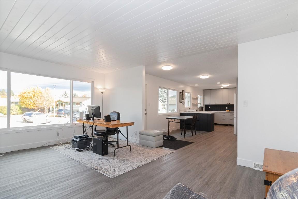 









1352


Alder

Court,
Kelowna,




BC
V1Y 3P9

