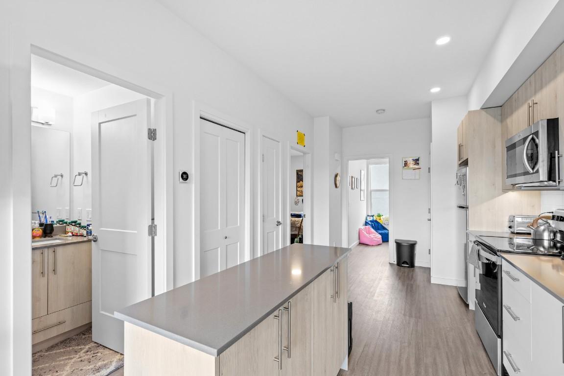 









685


Boynton

Place, 61,
Kelowna,




BC
V1V 0G7

