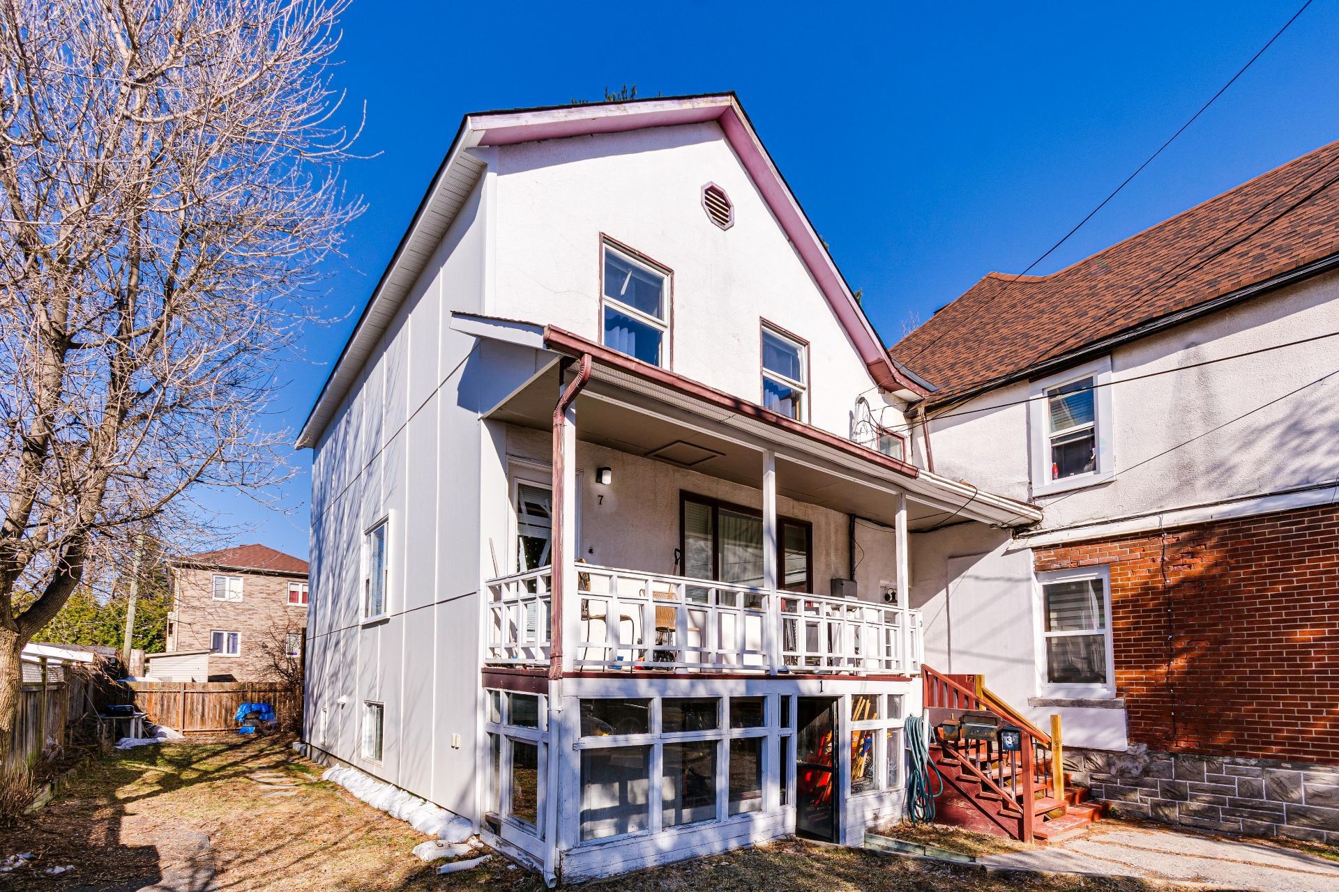 









7


Rue Montpetit

,
Gatineau (Hull),




QC
J8Y4Z6

