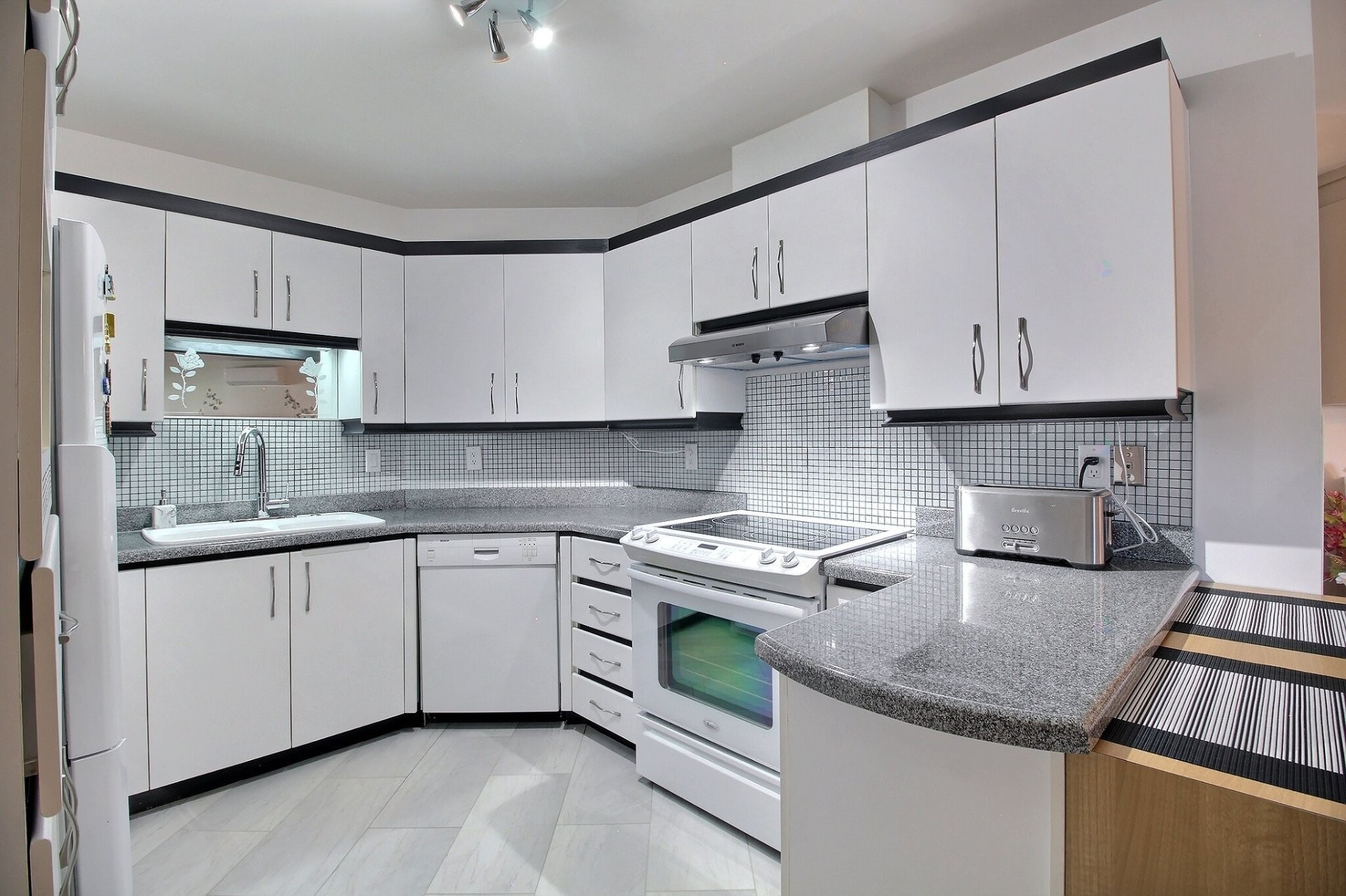 









190


Rue Don-Bosco N.

, 102,
Sherbrooke (Les Nations),




QC
J1L2G6

