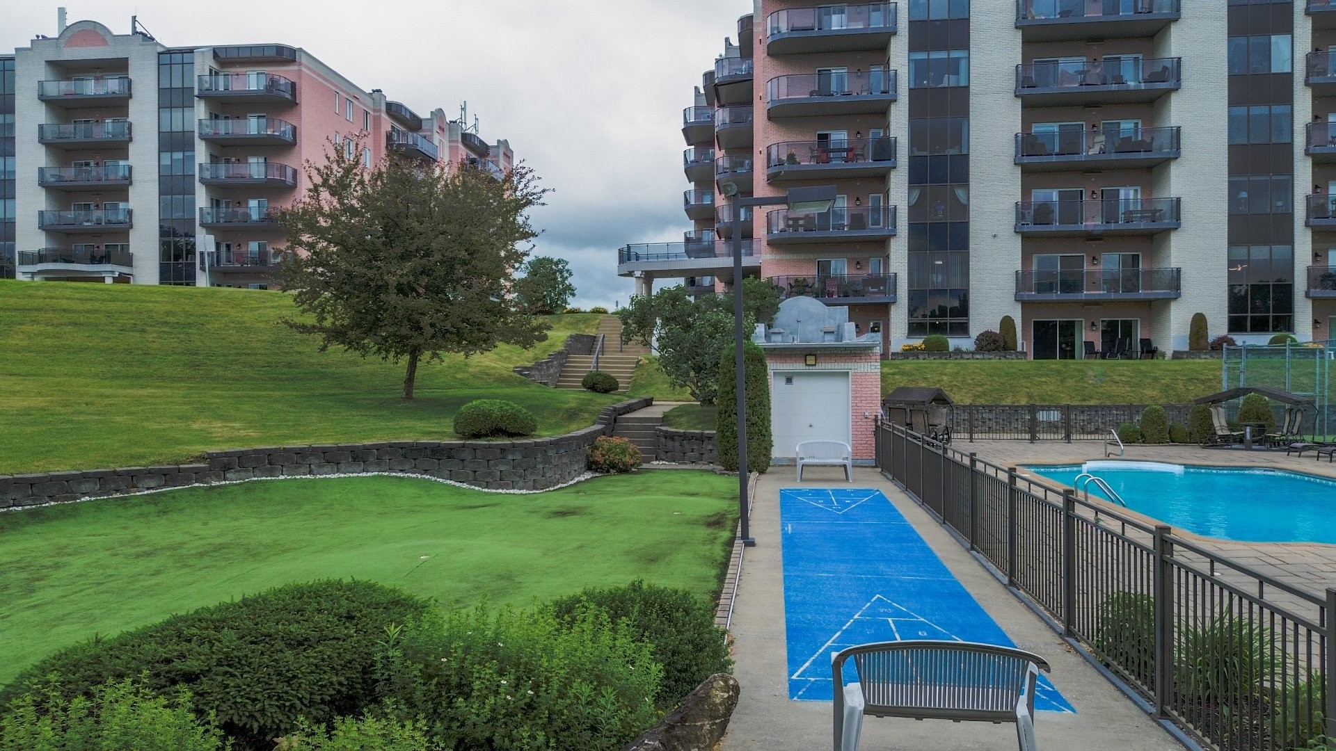 









190


Rue Don-Bosco N.

, 102,
Sherbrooke (Les Nations),




QC
J1L2G6

