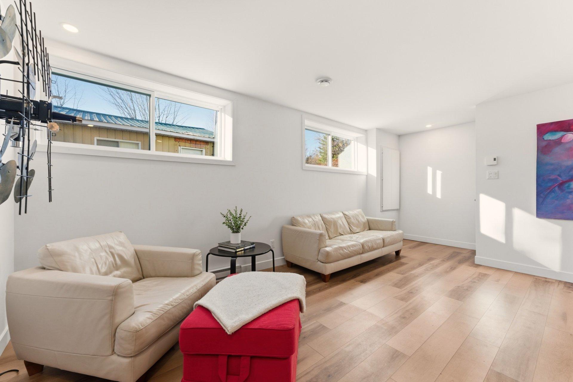 









40


Rue du Dépôt

,
Waterloo,




QC
J0E2N0

