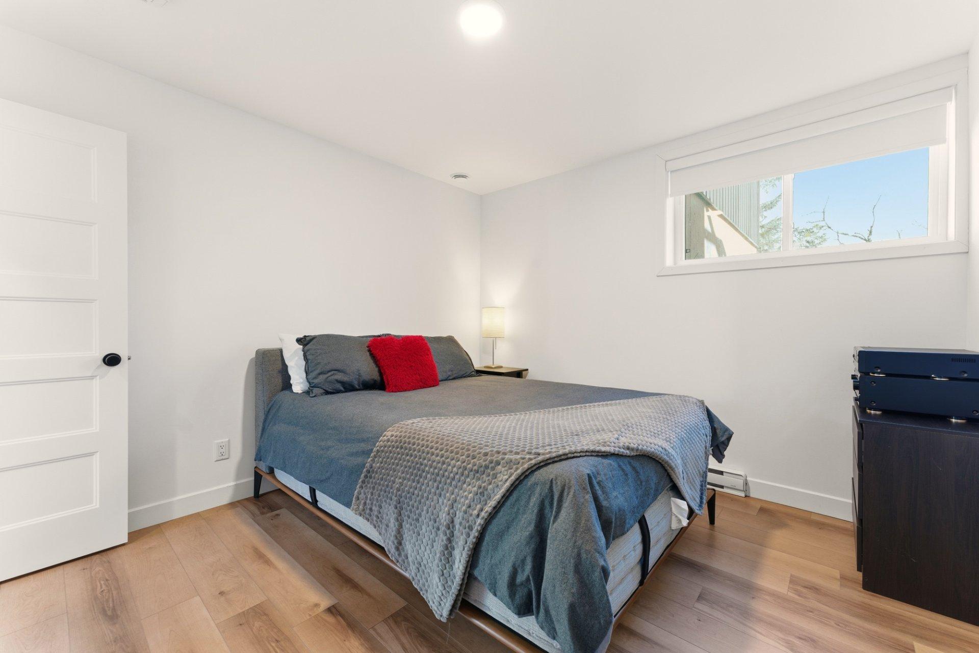 









40


Rue du Dépôt

,
Waterloo,




QC
J0E2N0

