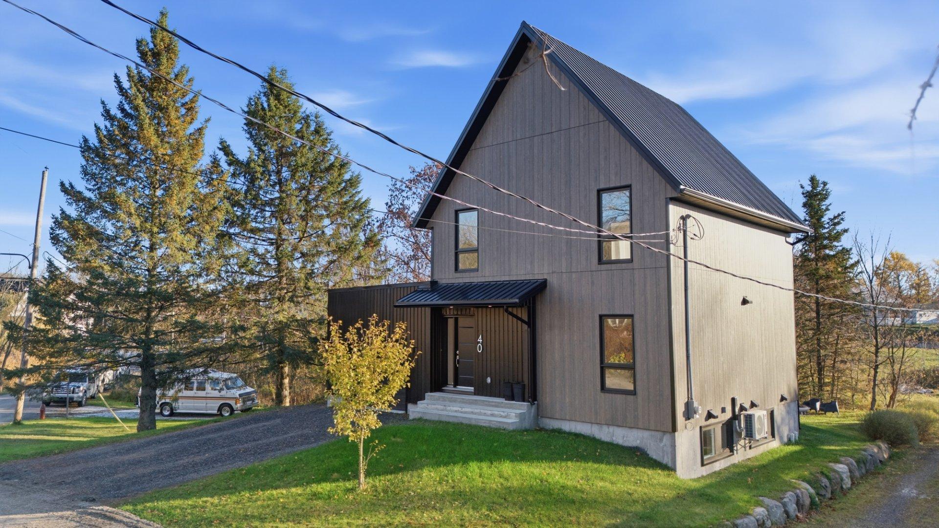 









40


Rue du Dépôt

,
Waterloo,




QC
J0E2N0

