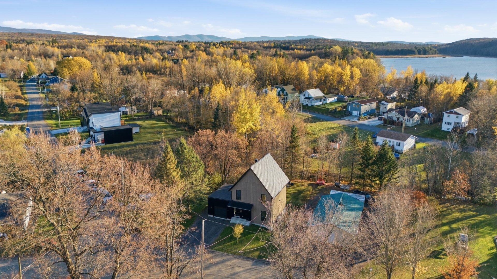 









40


Rue du Dépôt

,
Waterloo,




QC
J0E2N0

