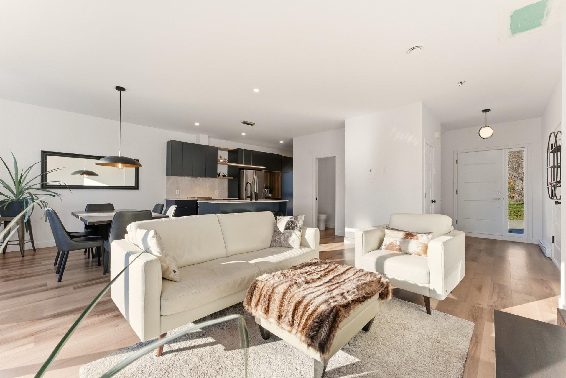 









40


Rue du Dépôt

,
Waterloo,




QC
J0E2N0

