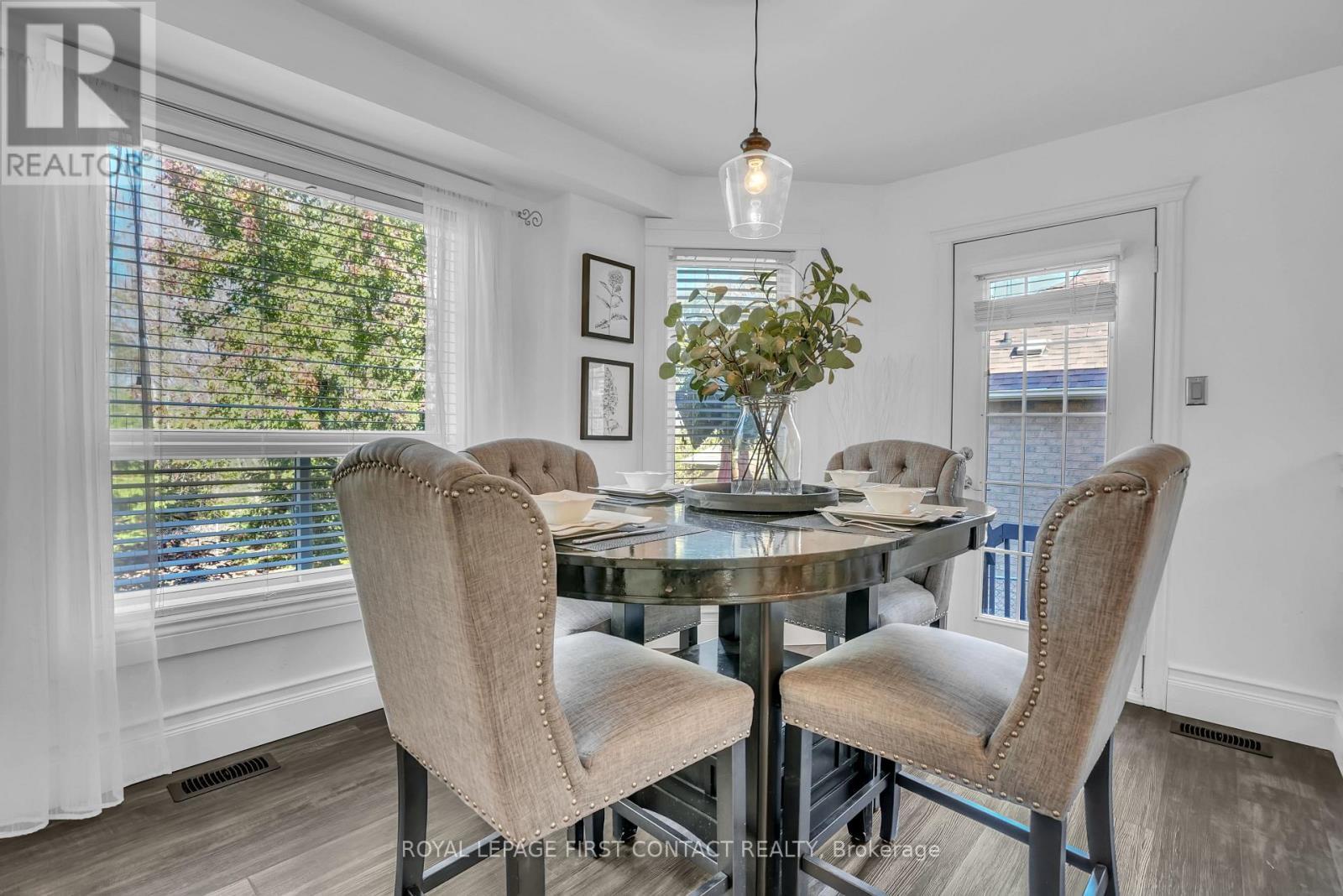 












1328 VINCENT CRESCENT

,
Innisfil,




Ontario
L9S1Z8

