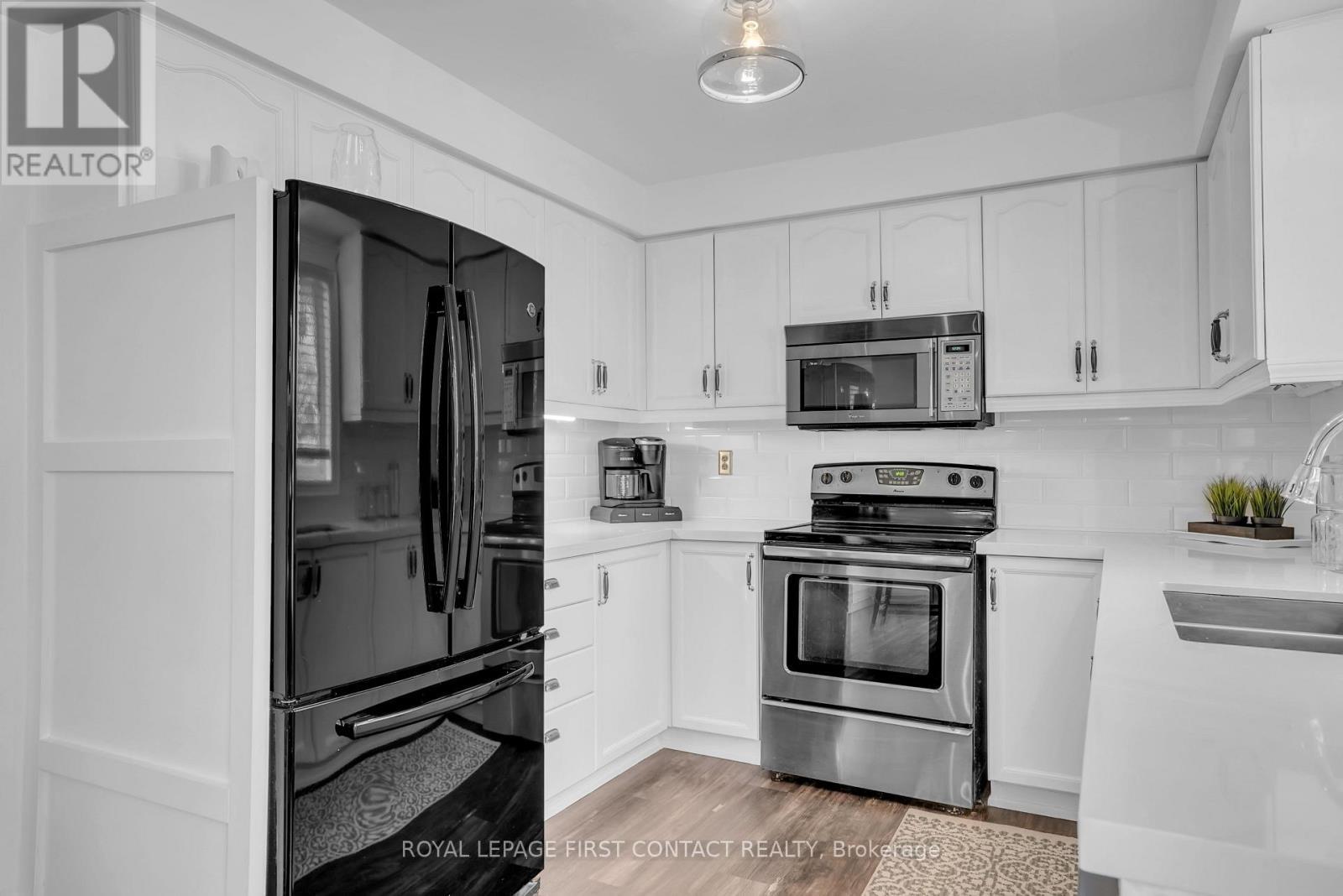 












1328 VINCENT CRESCENT

,
Innisfil,




Ontario
L9S1Z8

