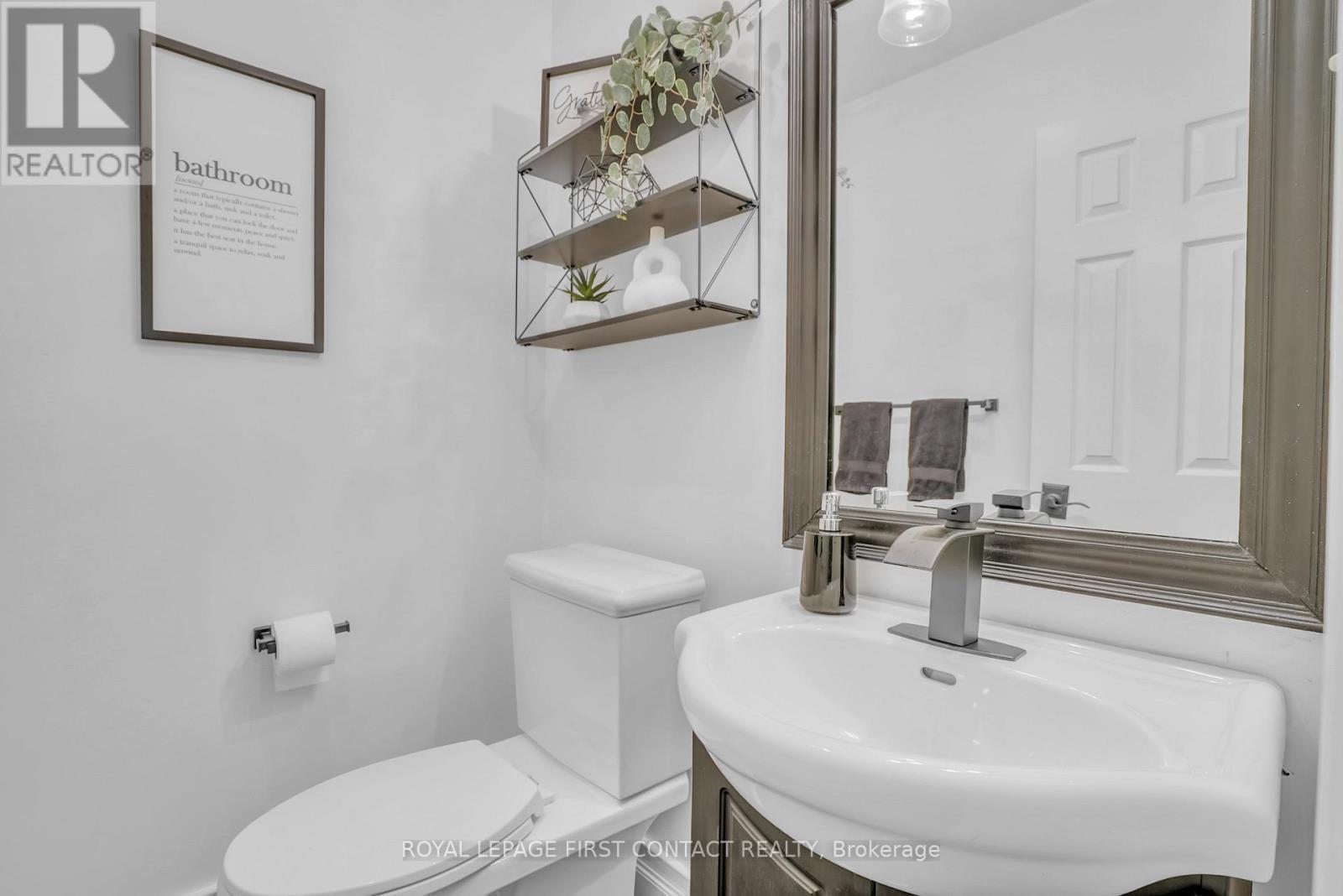 












1328 VINCENT CRESCENT

,
Innisfil,




Ontario
L9S1Z8

