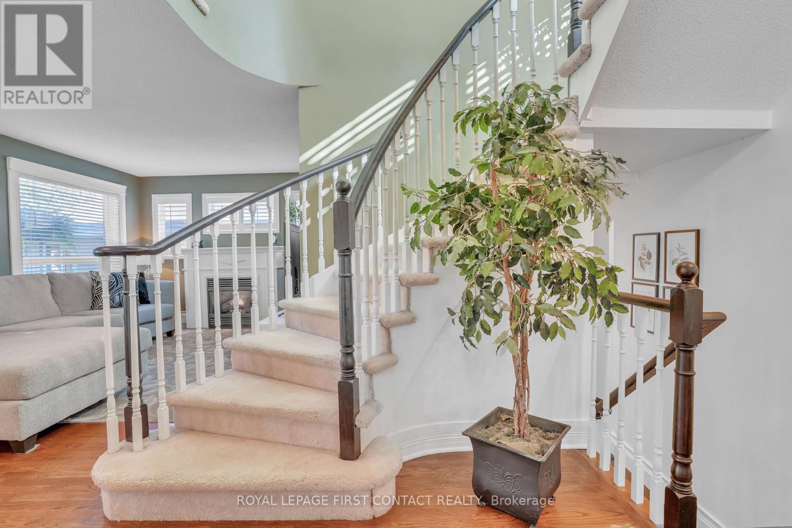 












1328 VINCENT CRESCENT

,
Innisfil,




Ontario
L9S1Z8

