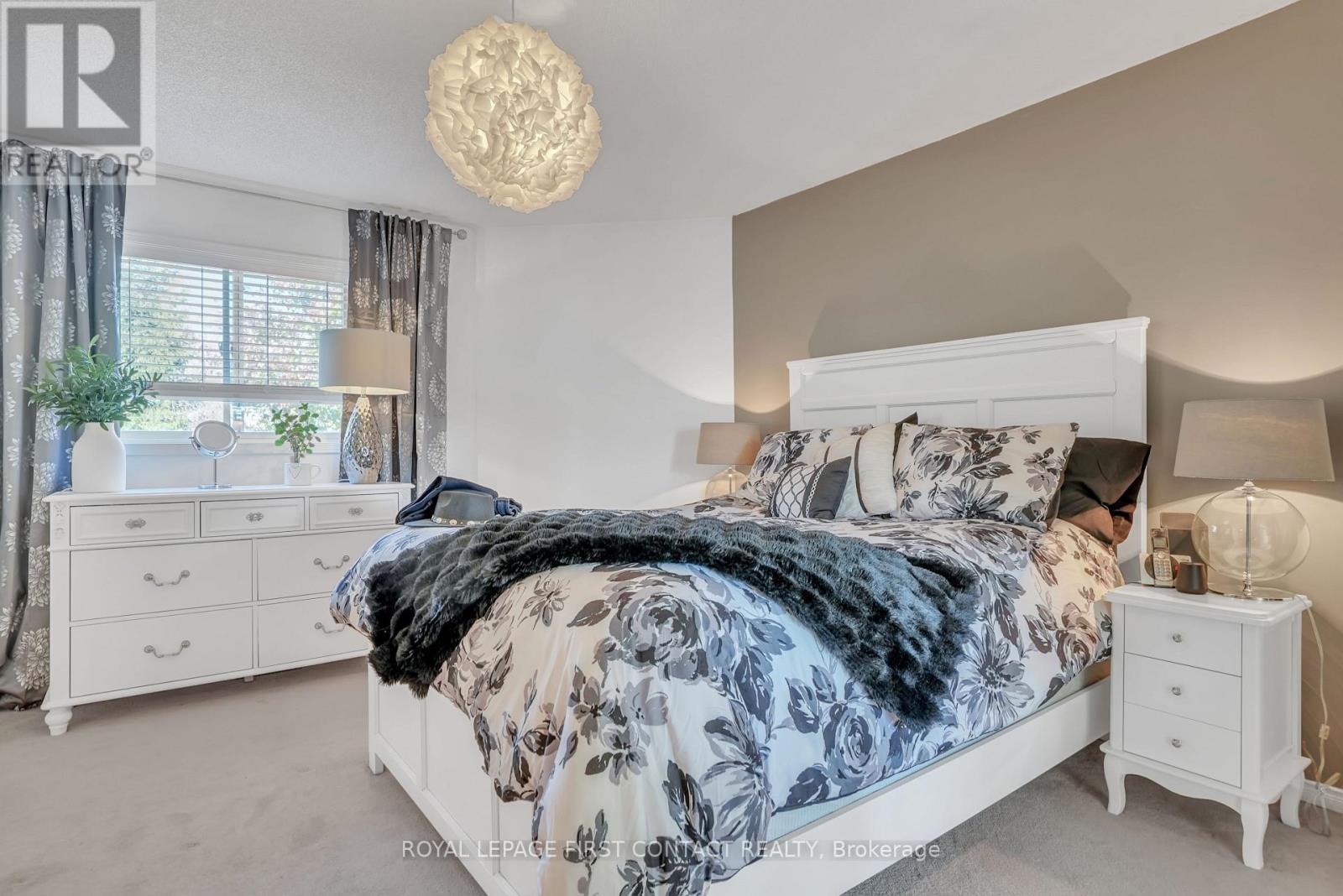 












1328 VINCENT CRESCENT

,
Innisfil,




Ontario
L9S1Z8

