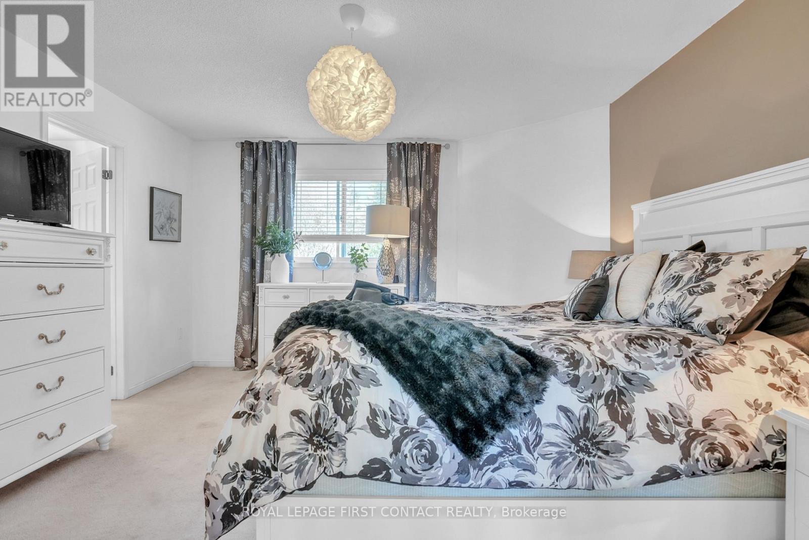 












1328 VINCENT CRESCENT

,
Innisfil,




Ontario
L9S1Z8

