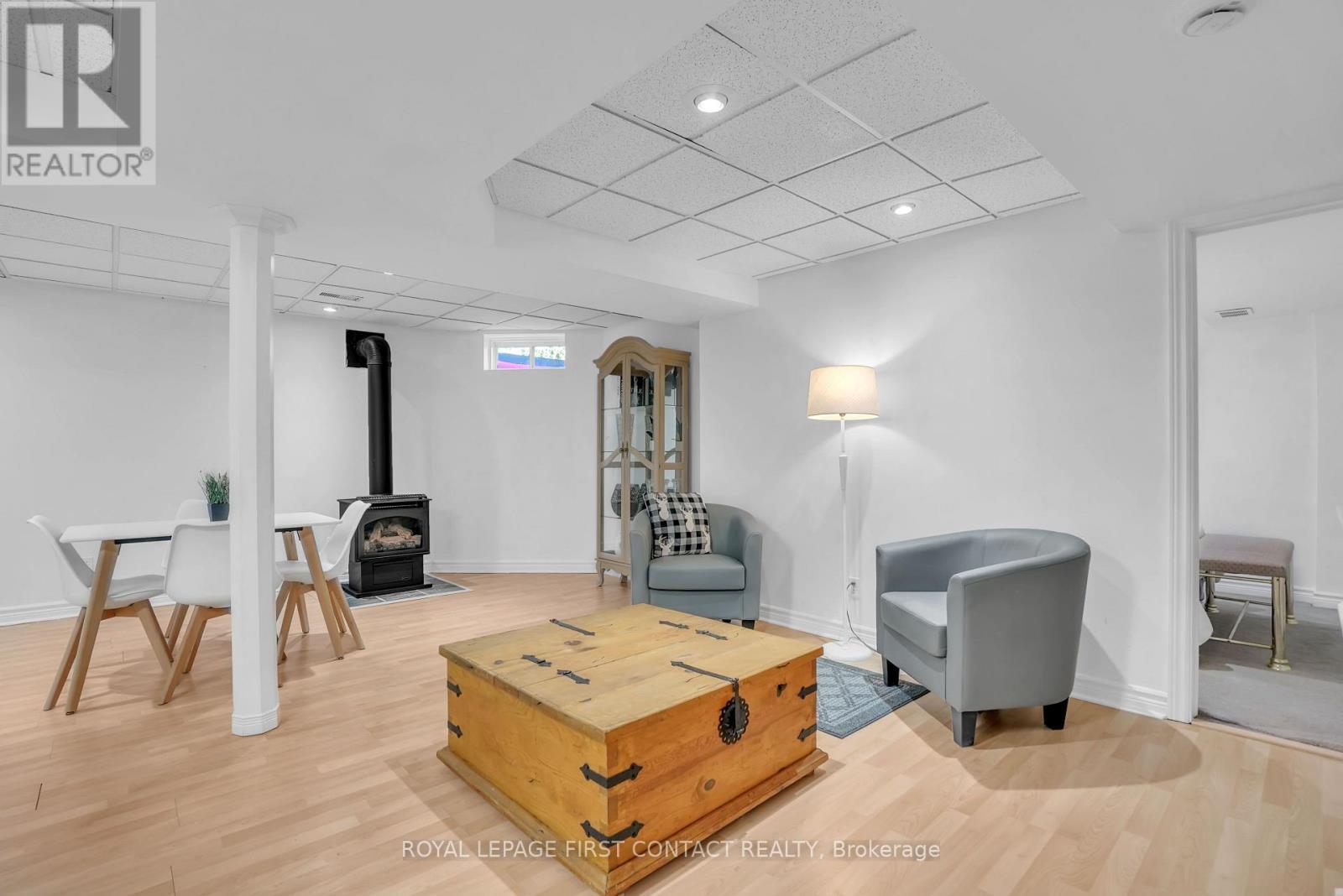 












1328 VINCENT CRESCENT

,
Innisfil,




Ontario
L9S1Z8

