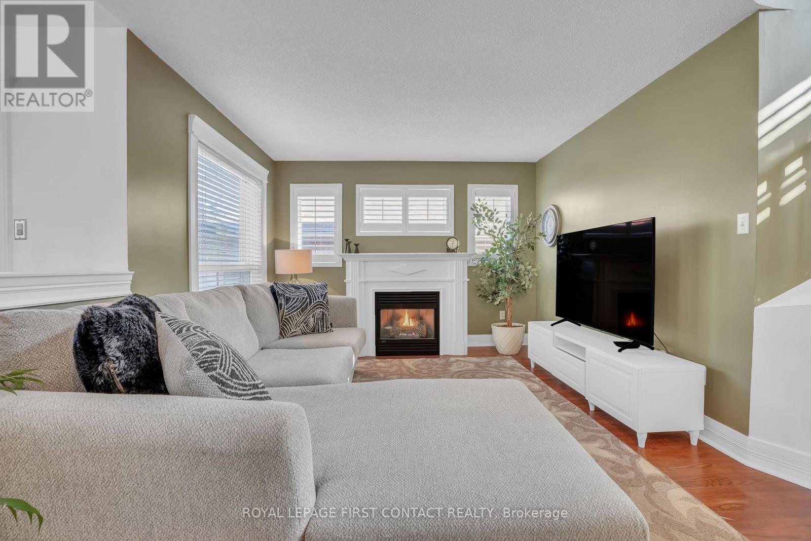 












1328 VINCENT CRESCENT

,
Innisfil,




Ontario
L9S1Z8

